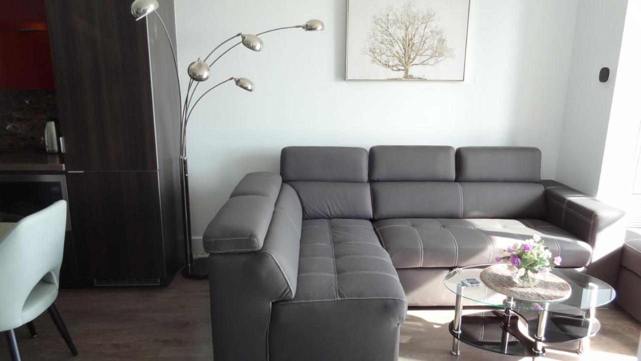 Bright Condo In The Heart Of Toronto Bagian luar foto